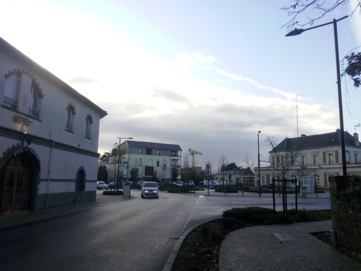 Hotel De La Gare Clisson Eksteriør billede