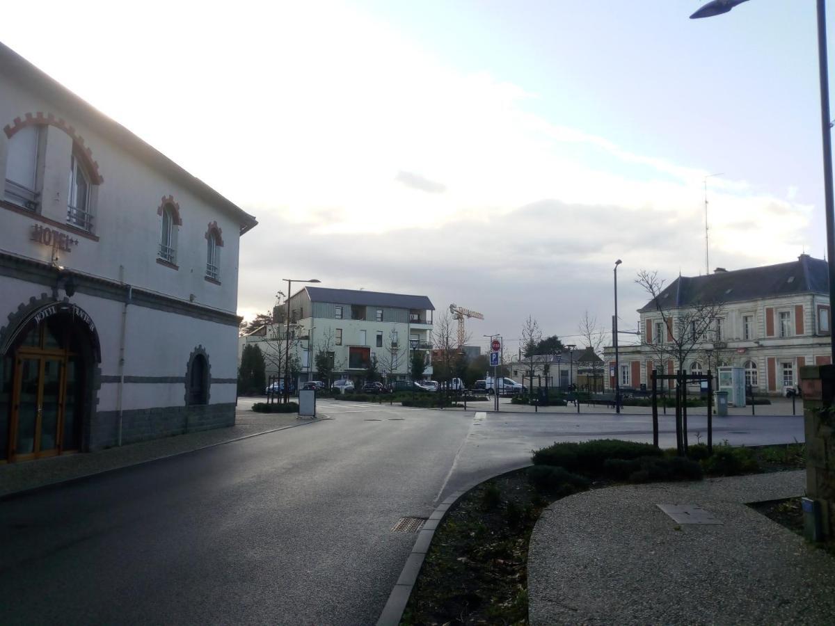 Hotel De La Gare Clisson Eksteriør billede