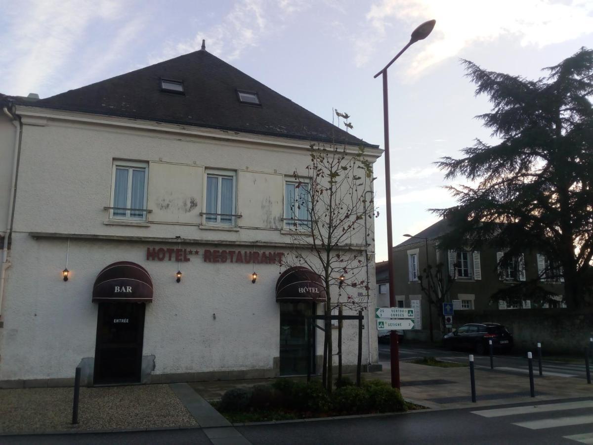 Hotel De La Gare Clisson Eksteriør billede